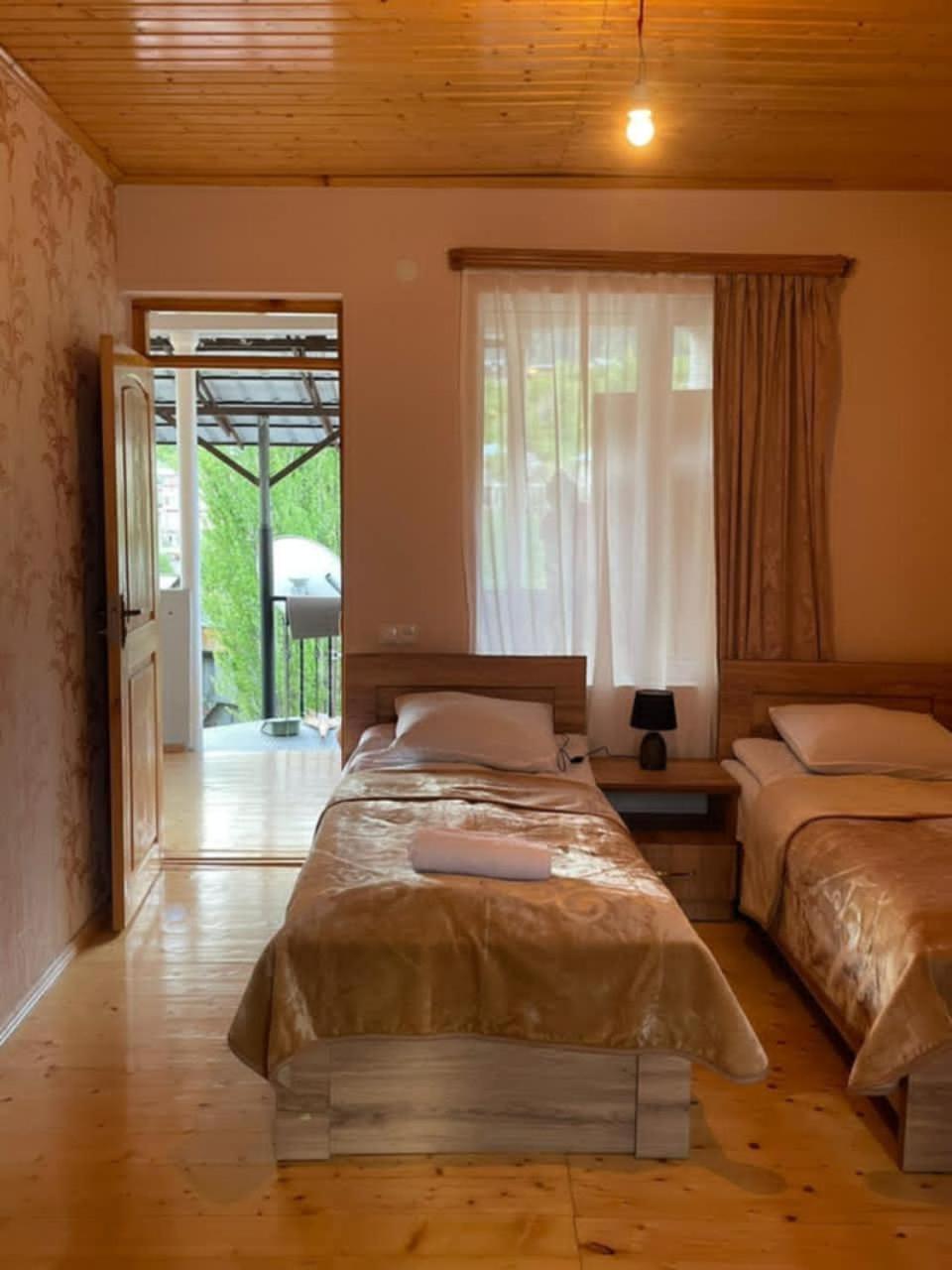 Guest House Nene Mestia Kültér fotó